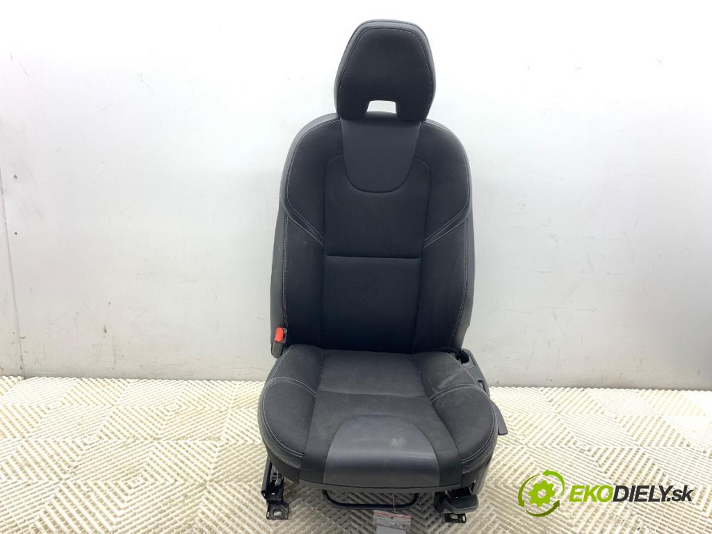 VOLVO V40 liftback 2016 88 kW D2 1969 Sedadlo ľavy predný 