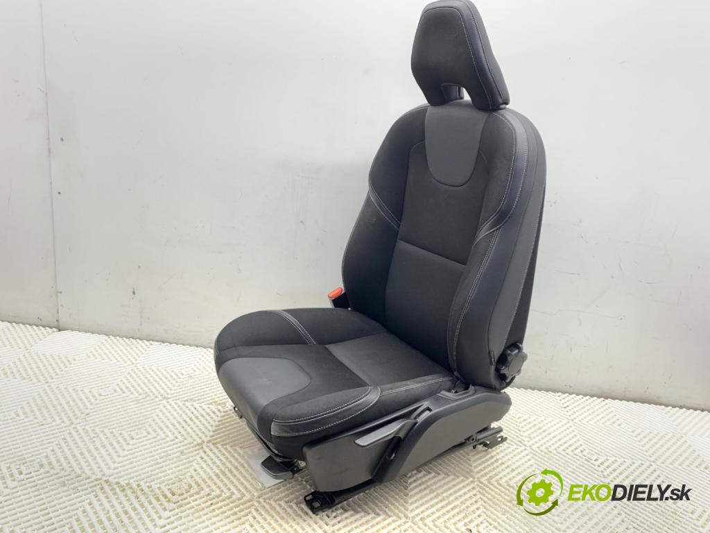 VOLVO V40 liftback 2016 88 kW D2 1969 Sedadlo ľavy predný