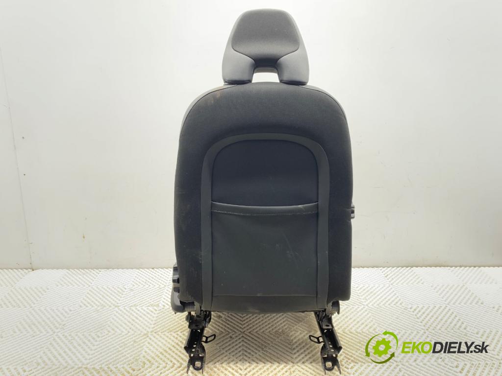 VOLVO V40 liftback 2016 88 kW D2 1969 Sedadlo ľavy predný