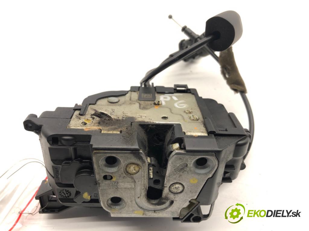 RENAULT GRAND SCENIC III nadwozie wielkoprzestrzenne (MPV) 2010 96 kW 1.4 16V (JZ0F) 1397 zámok dveře pravý zadní část 825020033R