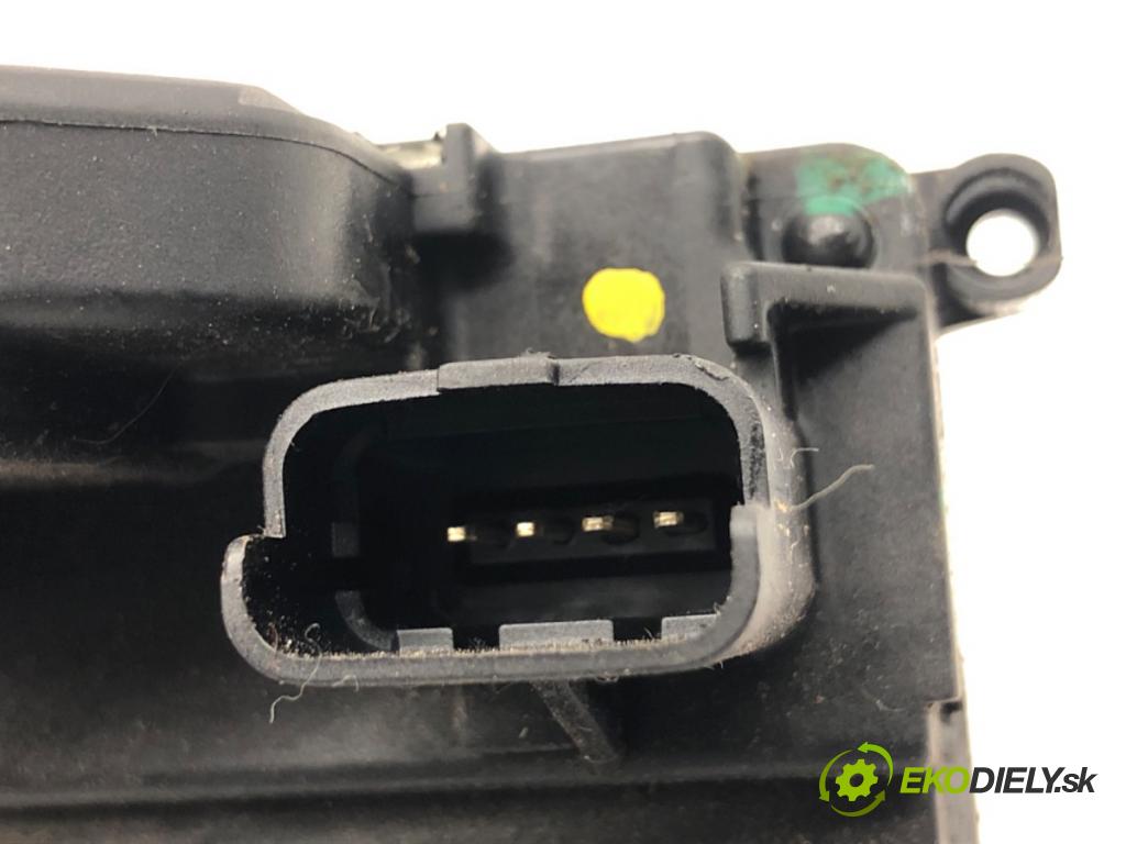 RENAULT GRAND SCENIC III nadwozie wielkoprzestrzenne (MPV) 2010 96 kW 1.4 16V (JZ0F) 1397 zámok dveře pravý přední část 805020006R