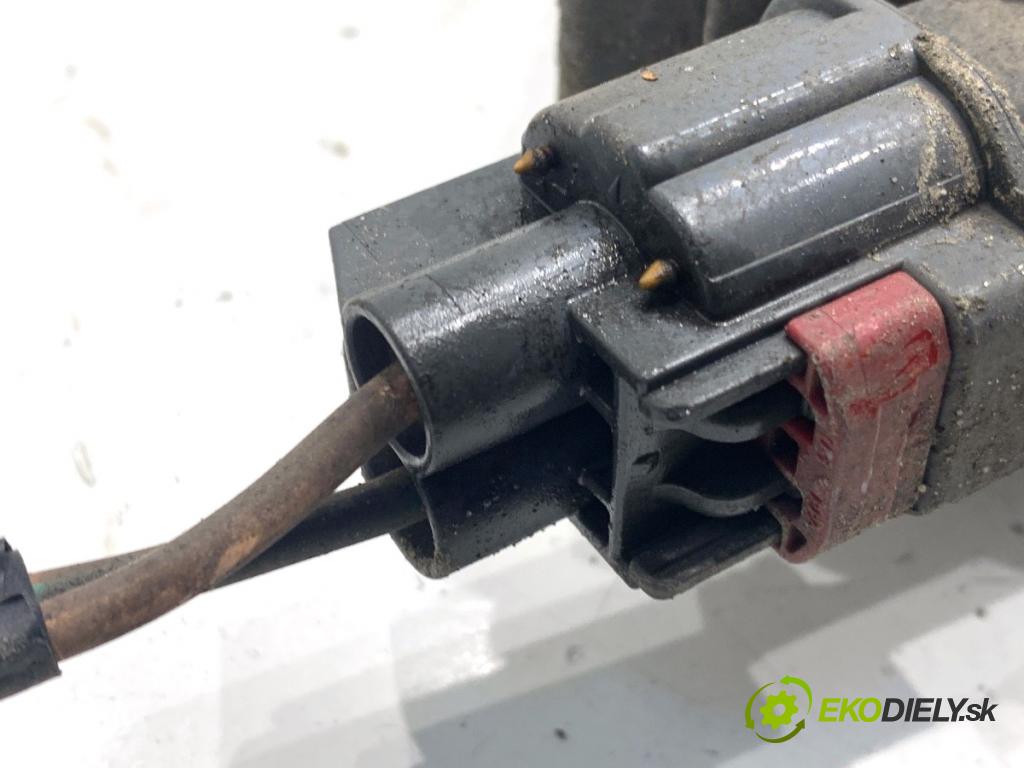 RENAULT GRAND SCENIC III nadwozie wielkoprzestrzenne (MPV) 2010 96 kW 1.4 16V (JZ0F) 1397 Brzdič strmeň ľavy zad