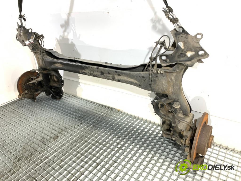 RENAULT GRAND SCENIC III nadwozie wielkoprzestrzenne (MPV) 2010 96 kW 1.4 16V (JZ0F) 1397 výztuha zadní část