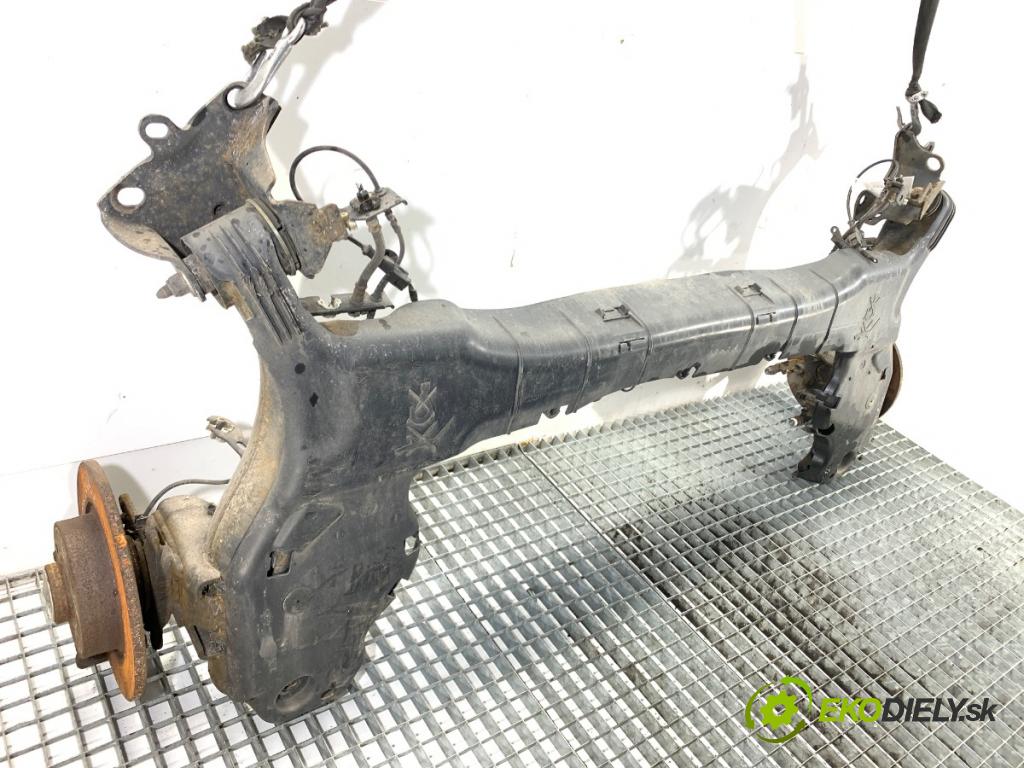 RENAULT GRAND SCENIC III nadwozie wielkoprzestrzenne (MPV) 2010 96 kW 1.4 16V (JZ0F) 1397 výztuha zadní část