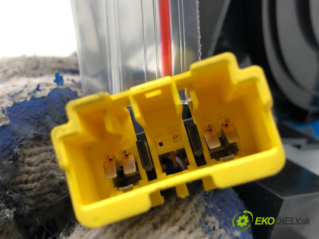 RENAULT GRAND SCENIC III nadwozie wielkoprzestrzenne (MPV) 2010 96 kW 1.4 16V (JZ0F) 1397 kroužek slimák airbag  (Airbag)