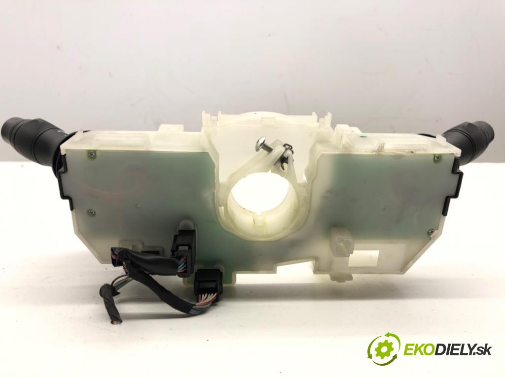 RENAULT GRAND SCENIC III nadwozie wielkoprzestrzenne (MPV) 2010 96 kW 1.4 16V (JZ0F) 1397 přepínač kombinovaný 255670019R (Páčky pod volantem)