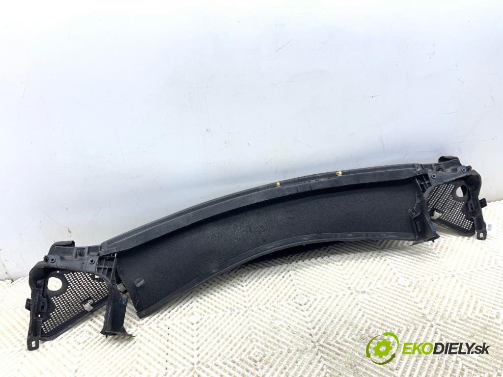 RENAULT GRAND SCENIC III nadwozie wielkoprzestrzenne (MPV) 2010 96 kW 1.4 16V (JZ0F) 1397 Torpédo, plast pod čelné okno  (Torpédo (plast pod čelným sklom))