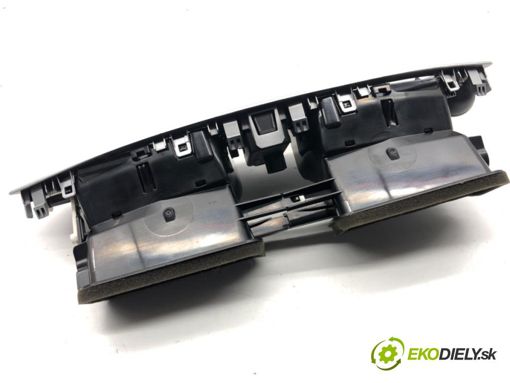 RENAULT GRAND SCENIC III nadwozie wielkoprzestrzenne (MPV) 2010 96 kW 1.4 16V (JZ0F) 1397 Mriežky kúrenia predný 682600031R