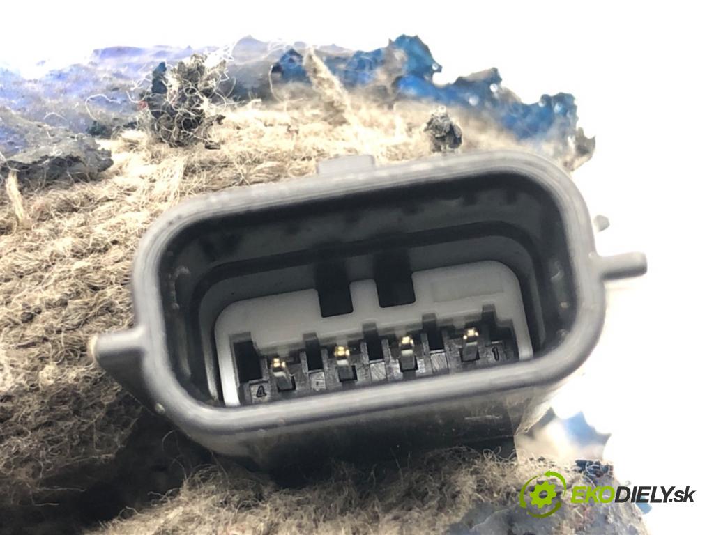 RENAULT GRAND SCENIC III nadwozie wielkoprzestrzenne (MPV) 2010 96 kW 1.4 16V (JZ0F) 1397 Kľučka vonkajšia ľavy predný 806070033R