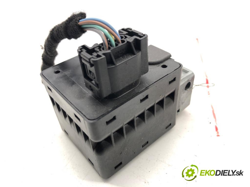 RENAULT GRAND SCENIC III nadwozie wielkoprzestrzenne (MPV) 2010 96 kW 1.4 16V (JZ0F) 1397 blokáda volantu  (Řízení ostatní)