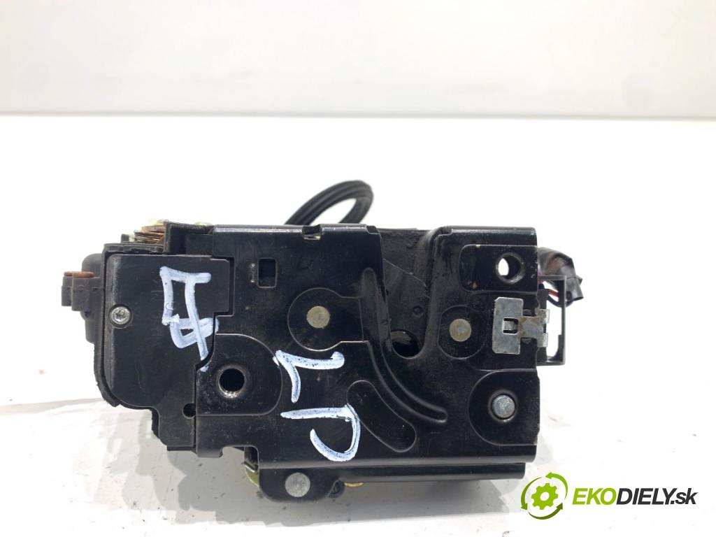 SKODA FABIA II Kombi 2008 63 kW 1.4 1390 zámok dveře levý přední část 