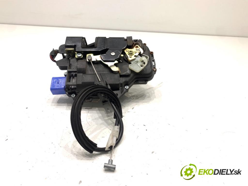 SKODA FABIA II Kombi 2008 63 kW 1.4 1390 zámok dveře levý přední část