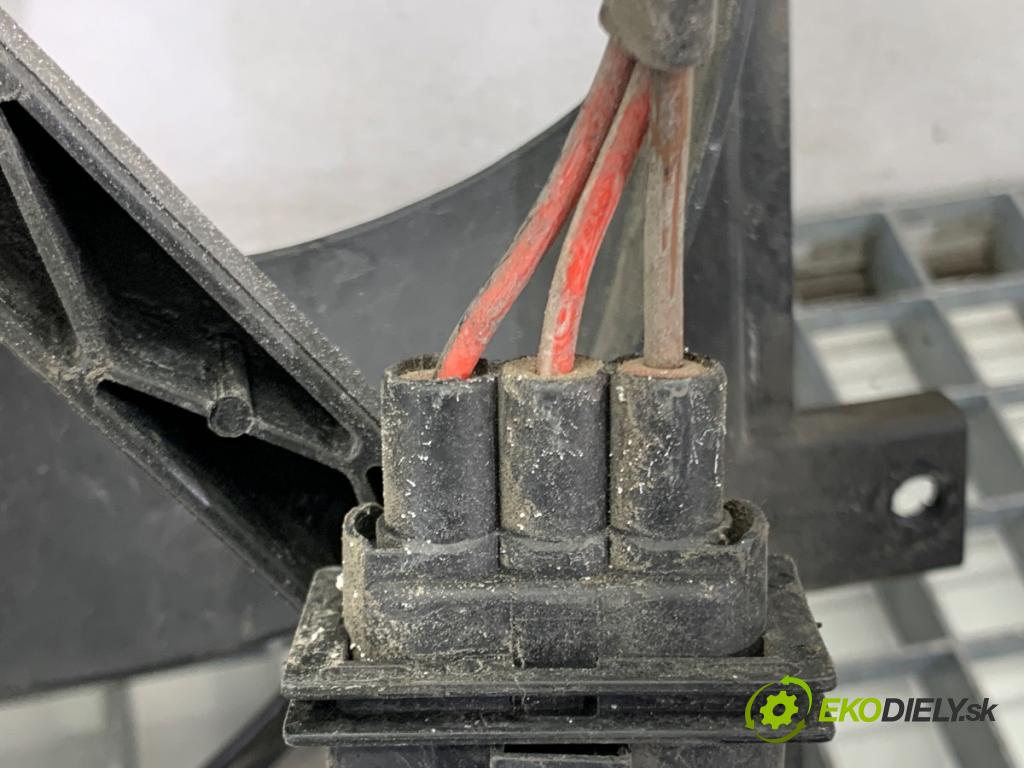 SKODA FABIA II Kombi 2008 63 kW 1.4 1390 ventilátor chladiče 6Q0121207N (Ventilátor)