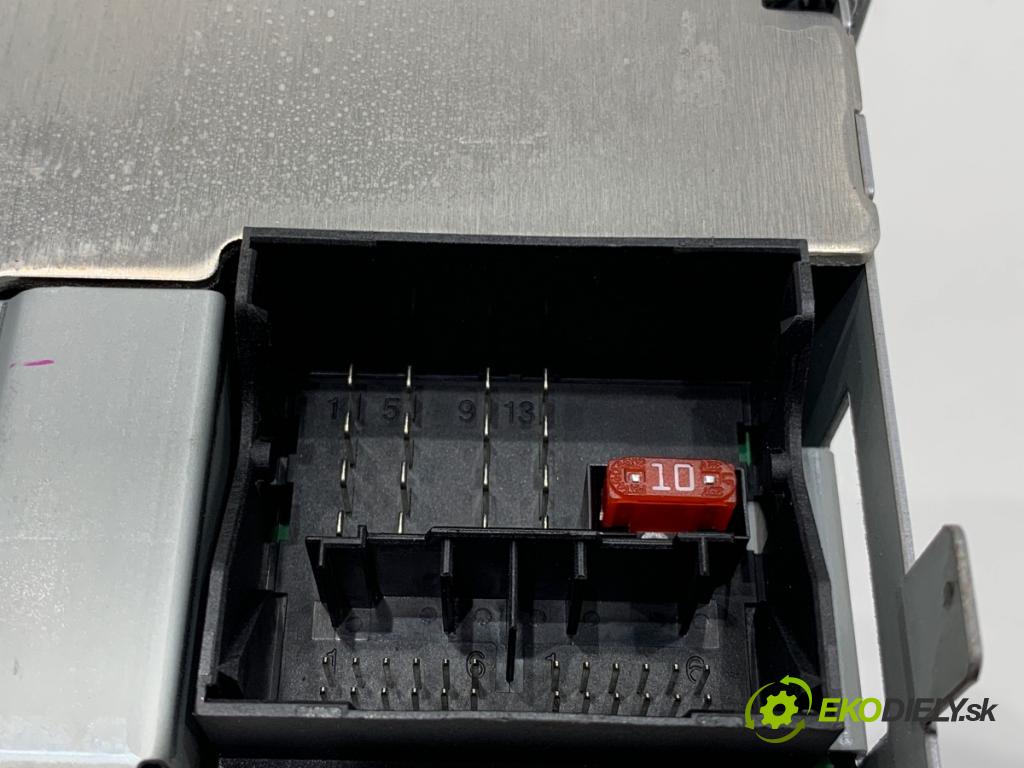 SKODA FABIA II Kombi 2008 63 kW 1.4 1390 RADIO 5J0035161 (Audio zariadenie)