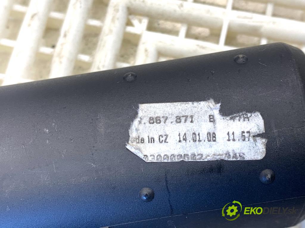 SKODA FABIA II Kombi 2008 63 kW 1.4 1390 Roleta kufra