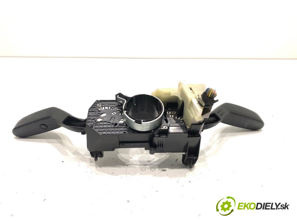 SKODA FABIA II Kombi 2008 63 kW 1.4 1390 Prepínač kombinovaný 7H0953503CJ (Prepínacie páčky pod volantom)