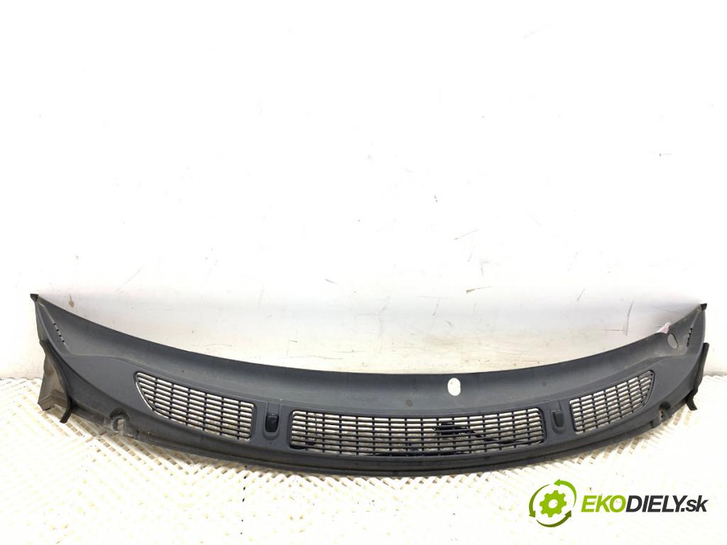 SKODA FABIA II Kombi 2008 63 kW 1.4 1390 Torpédo, plast pod čelné okno 5J1819415D (Torpédo (plast pod čelným sklom))