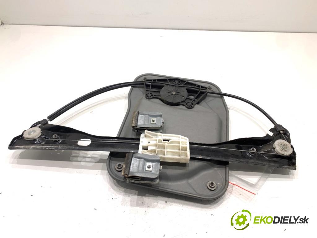 SKODA FABIA II Kombi 2008 63 kW 1.4 1390 mechanismus okna pravý přední část 5J1837402B