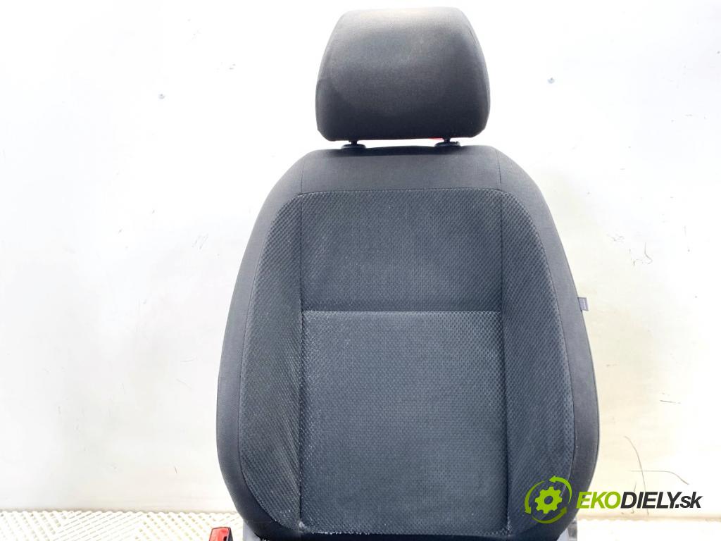 SKODA FABIA II Kombi 2008 63 kW 1.4 1390 sedadlo levý přední část