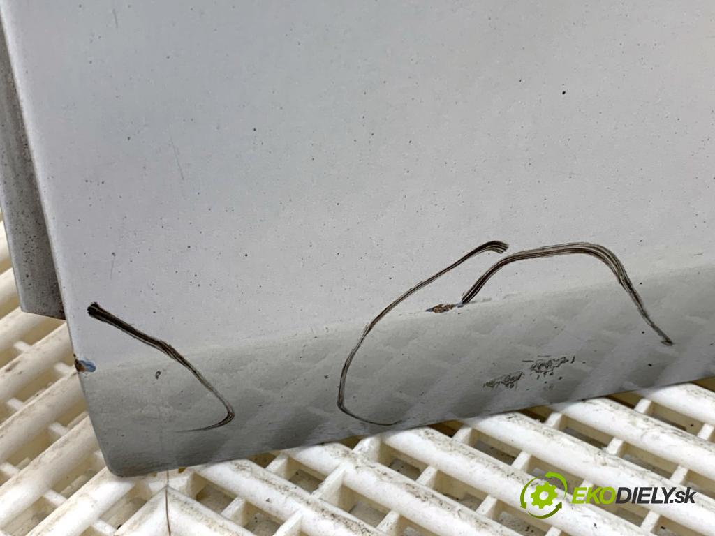 SKODA FABIA II Kombi 2008 63 kW 1.4 1390 dveře levý zadní část LA7W