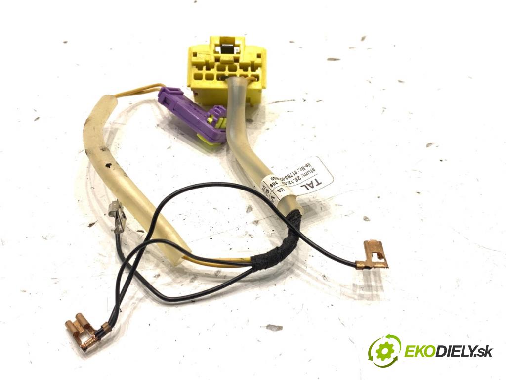 SKODA FABIA II Kombi 2008 63 kW 1.4 1390 káblovačka silenbloku airbag 6Q0971584A