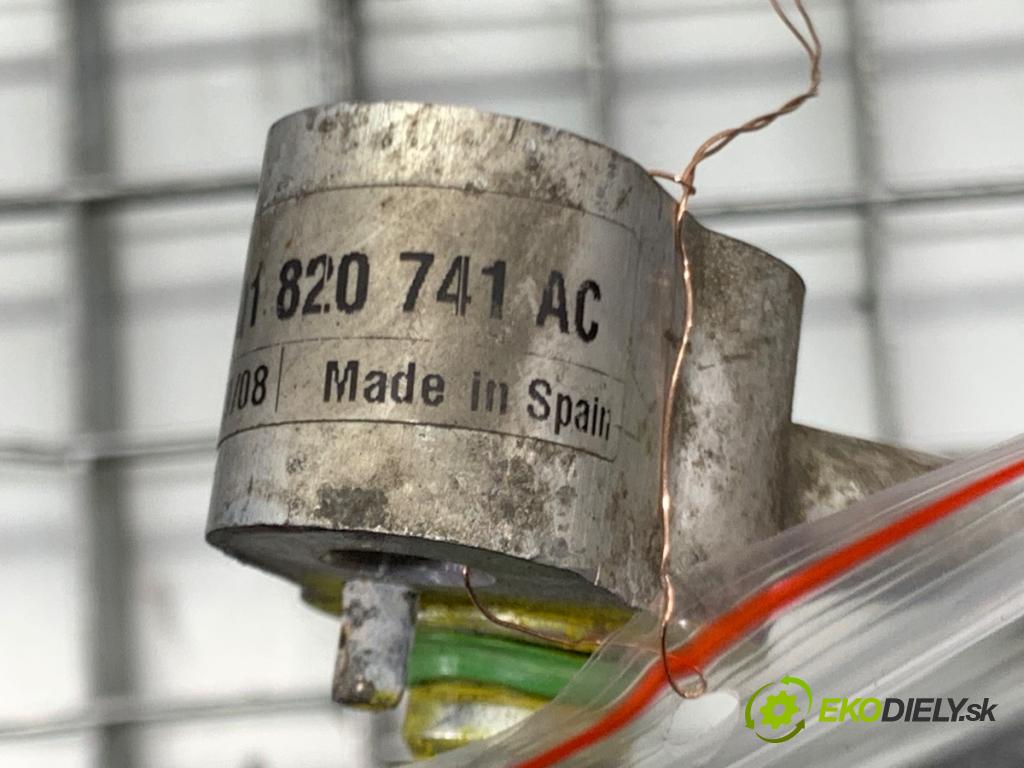SKODA FABIA II Kombi 2008 63 kW 1.4 1390 rúrka klimatizace 6Q1820741AC (Trubka klimatizace)