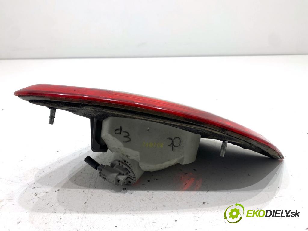 TOYOTA COROLLA E15 sedan 2008 93 kW 2.0 D-4D (ADE150) 1998 Svetlo zad ľavá strana vnútorná 02-121L (Kľučka dverí ostatné)