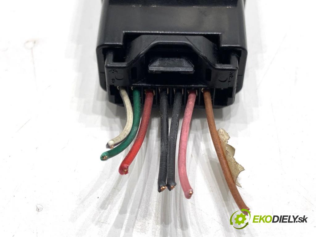 TOYOTA COROLLA E15 sedan 2008 93 kW 2.0 D-4D (ADE150) 1998 přepínač ohřívání sedačky 15B088 (Páčky pod volantem)