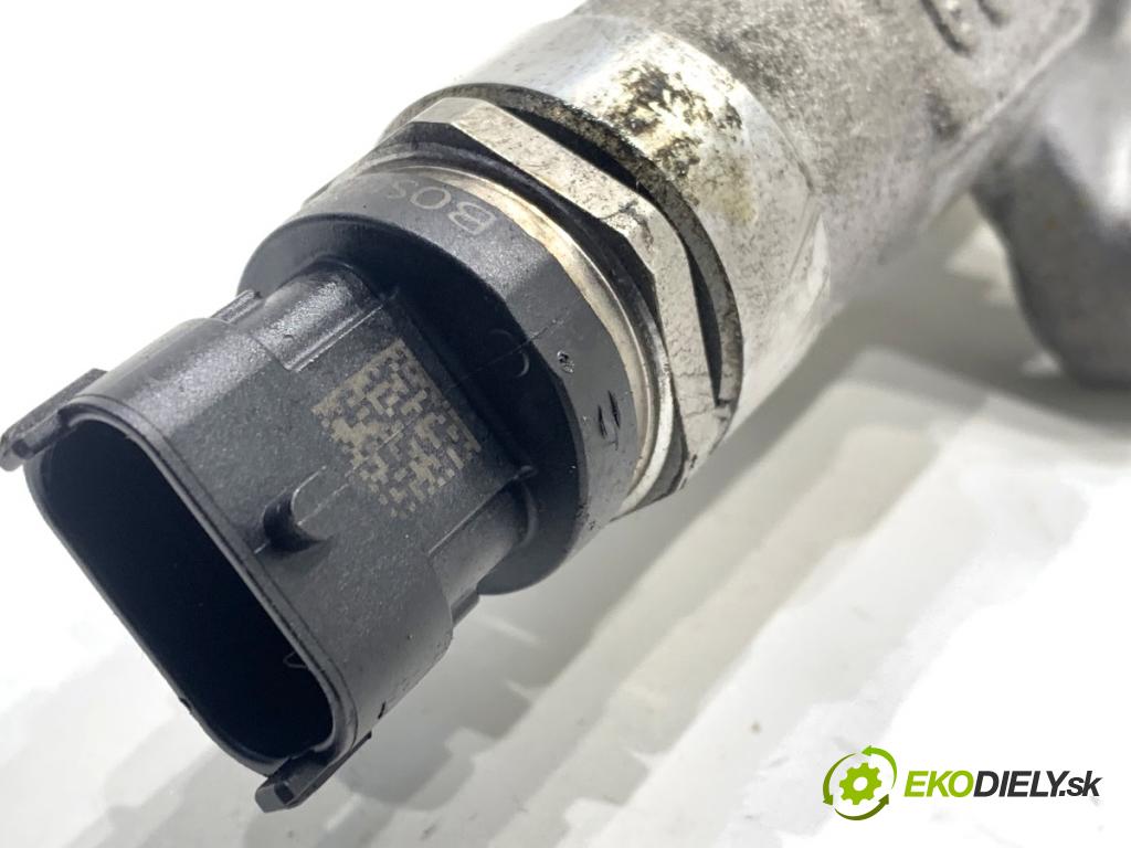 JAGUAR E-PACE SUV 2020 132 kW 2.0 D180 AWD 1999 Lišta vstrekovacia SENZOR: 0445214332