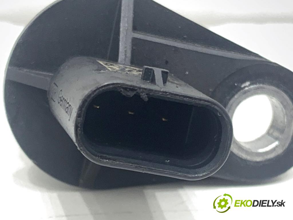 JAGUAR E-PACE SUV 2020 132 kW 2.0 D180 AWD 1999 snímač pozice vačkového hřídele 0261210400 (Snímač polohy klikového hřídele)