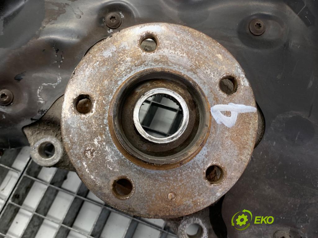 AUDI A4 B8 sedan 2009 105 kW 2.0 TDI 1968 náboj pravy predný