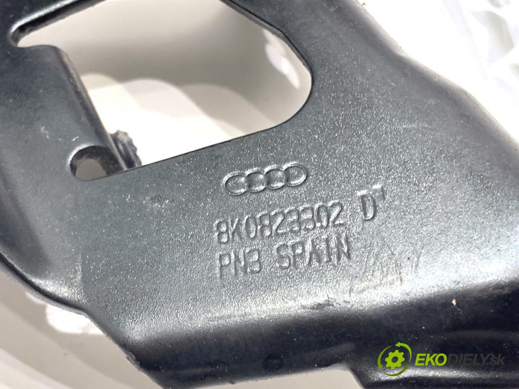AUDI A4 B8 sedan 2009 105 kW 2.0 TDI 1968 závěsky kapoty 8K0823302D