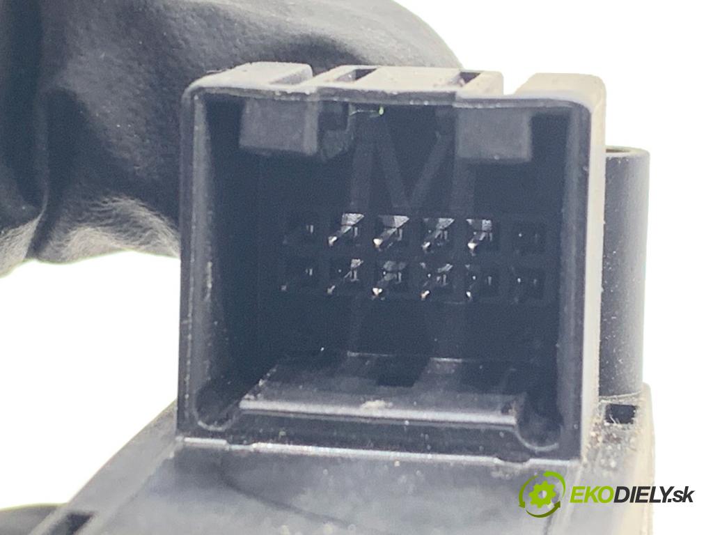 AUDI A4 B8 sedan 2009 105 kW 2.0 TDI 1968 Spínač brzdy ručnej brzdy 8K1927225B (Prepínacie páčky pod volantom)