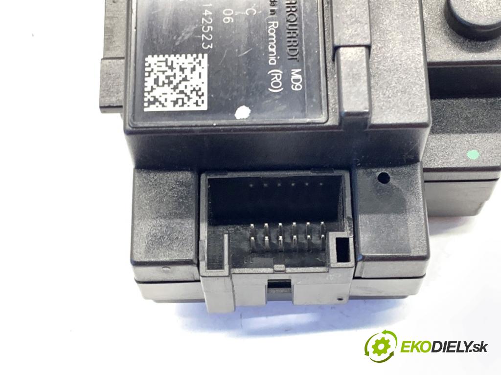 AUDI A4 B8 sedan 2009 105 kW 2.0 TDI 1968 spinačka 8K0909131C (Spínacia skrinka)