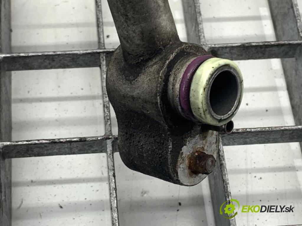 AUDI A4 B8 sedan 2009 105 kW 2.0 TDI 1968 rúrka klimatizácie  (Rúrka klimatizácie)