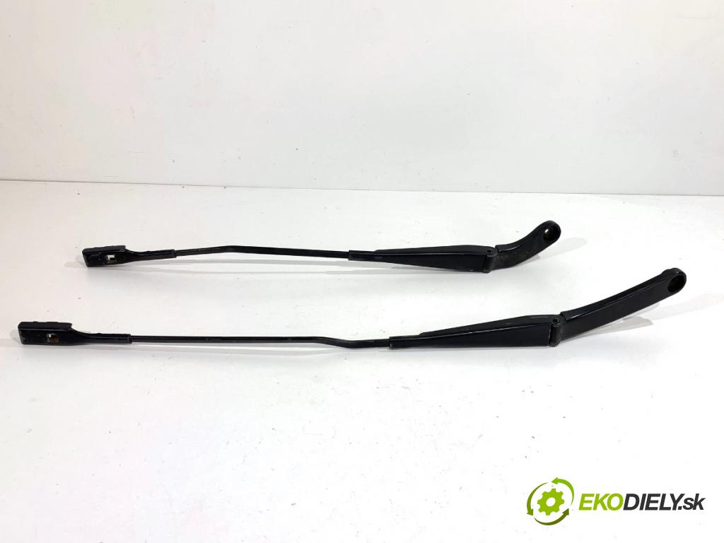 AUDI A4 B8 sedan 2009 105 kW 2.0 TDI 1968 ramena stěrače přední část 8K1955407 8K1955408