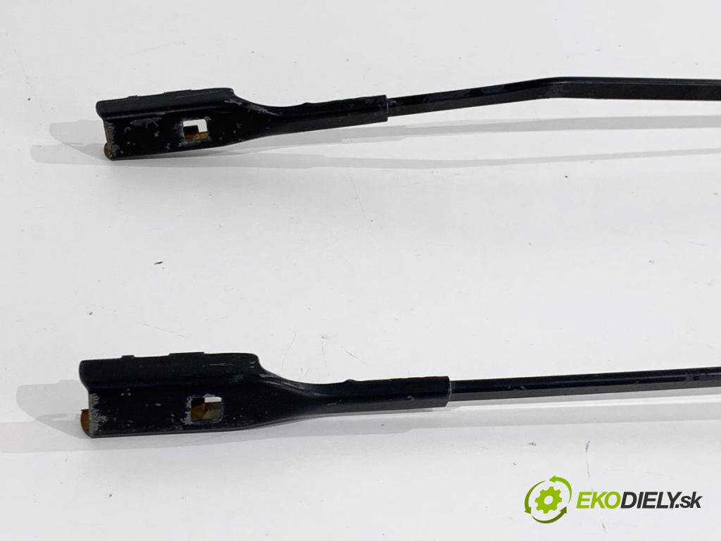 AUDI A4 B8 sedan 2009 105 kW 2.0 TDI 1968 ramena stěrače přední část 8K1955407 8K1955408