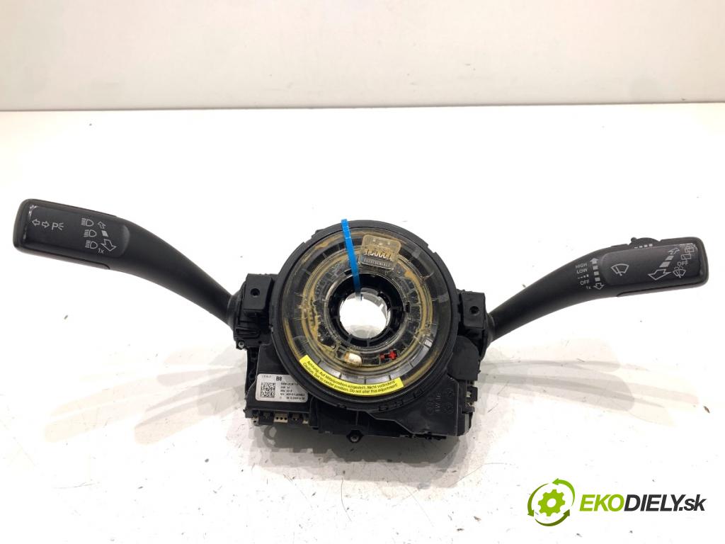 AUDI A4 B8 sedan 2009 105 kW 2.0 TDI 1968 přepínač kombinovaný 8K0953568D (Páčky pod volantem)