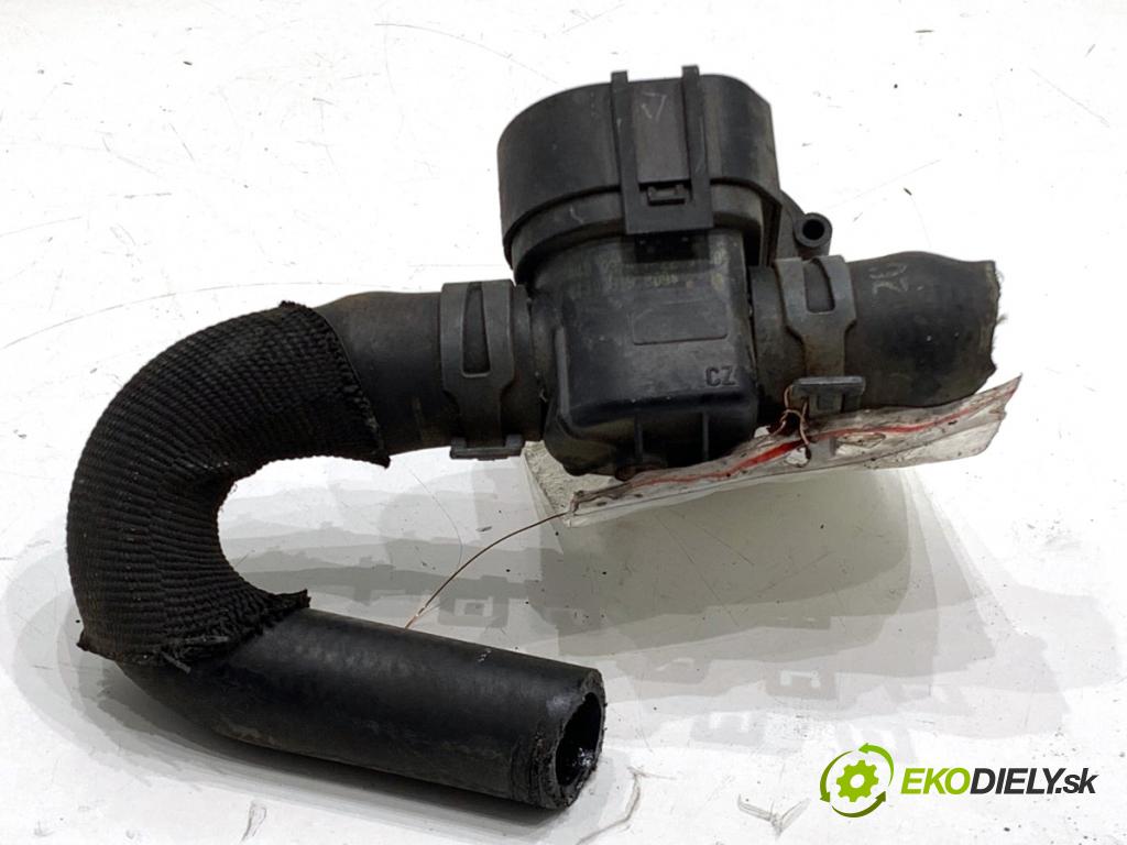 AUDI A4 B8 sedan 2009 105 kW 2.0 TDI 1968 DALŠÍ: pumpa vody 1J0819809 (Vodní pumpa)