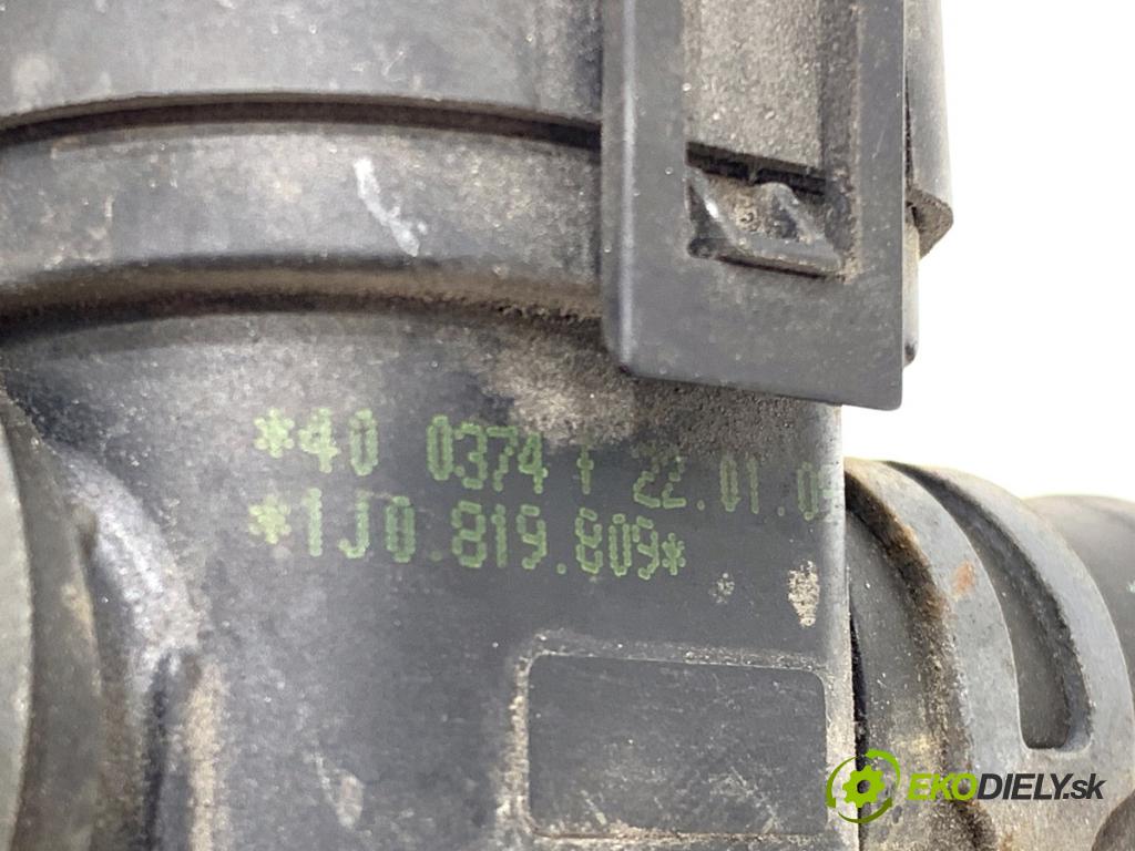 AUDI A4 B8 sedan 2009 105 kW 2.0 TDI 1968 DALŠÍ: Pumpa vody 1J0819809 (Vodná pumpa)