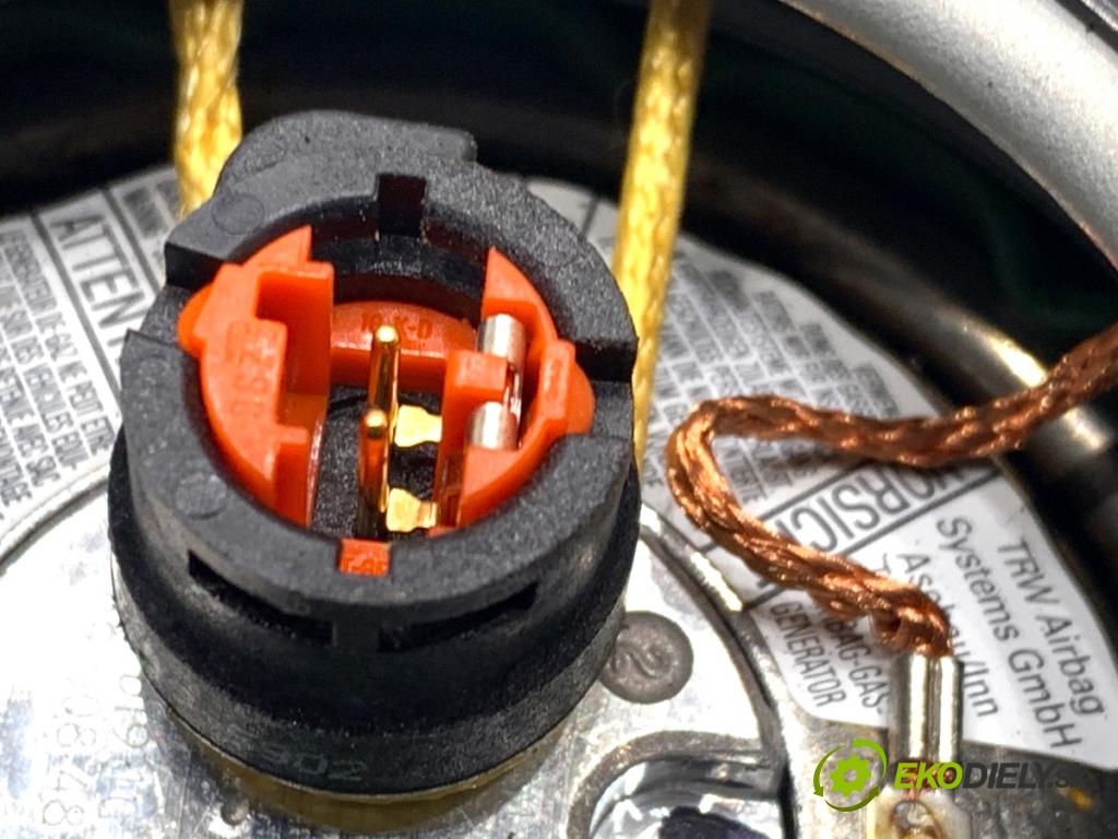 AUDI A4 B8 sedan 2009 105 kW 2.0 TDI 1968 AirBag volantu 8K0880201 (Airbag)