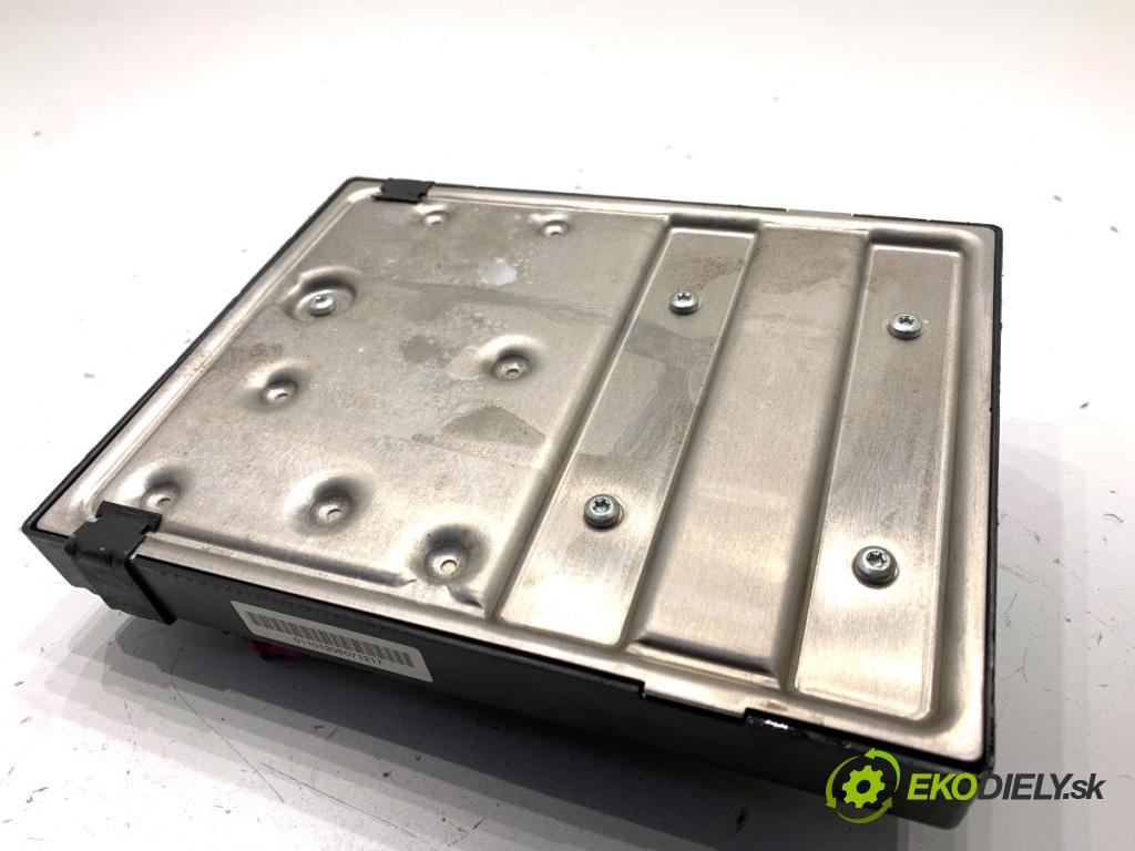 AUDI A4 B8 sedan 2009 105 kW 2.0 TDI 1968 Modul komfortu 8K0907063B (Modul komfortu)