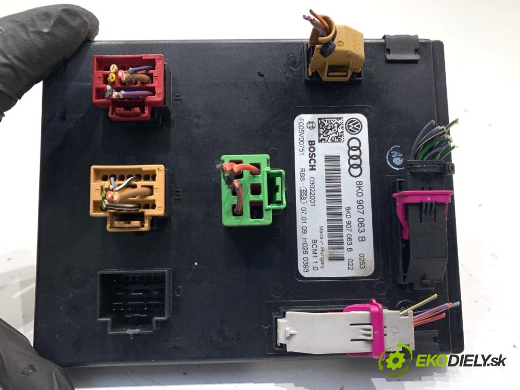 AUDI A4 B8 sedan 2009 105 kW 2.0 TDI 1968 Modul komfortu 8K0907063B (Modul komfortu)