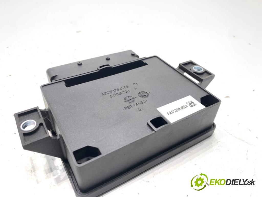 AUDI A4 B8 sedan 2009 105 kW 2.0 TDI 1968 Modul brzdy ručnej brzdy 8K0907801F