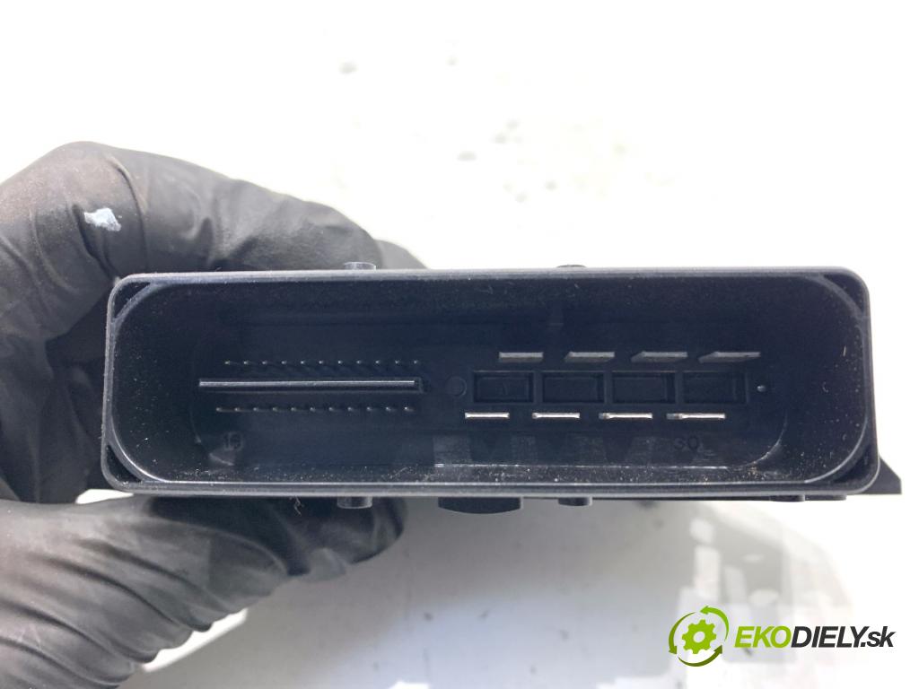 AUDI A4 B8 sedan 2009 105 kW 2.0 TDI 1968 Modul brzdy ručnej brzdy 8K0907801F