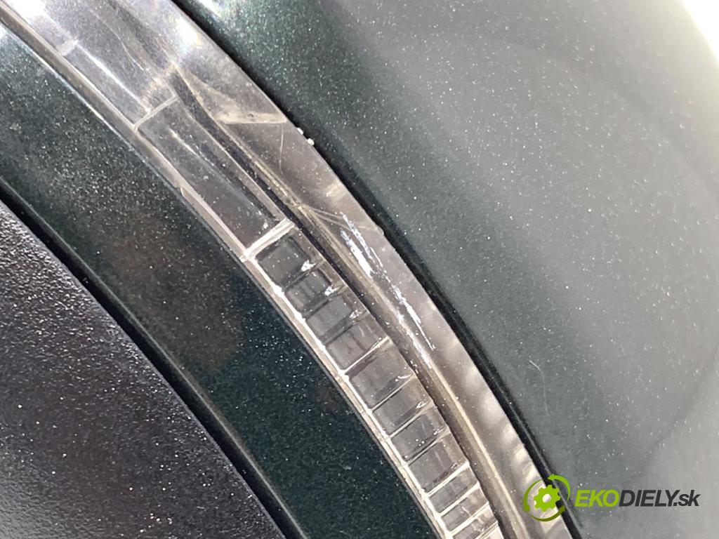 AUDI A4 B8 sedan 2009 105 kW 2.0 TDI 1968 zpětné zrcátko levý LZ6E