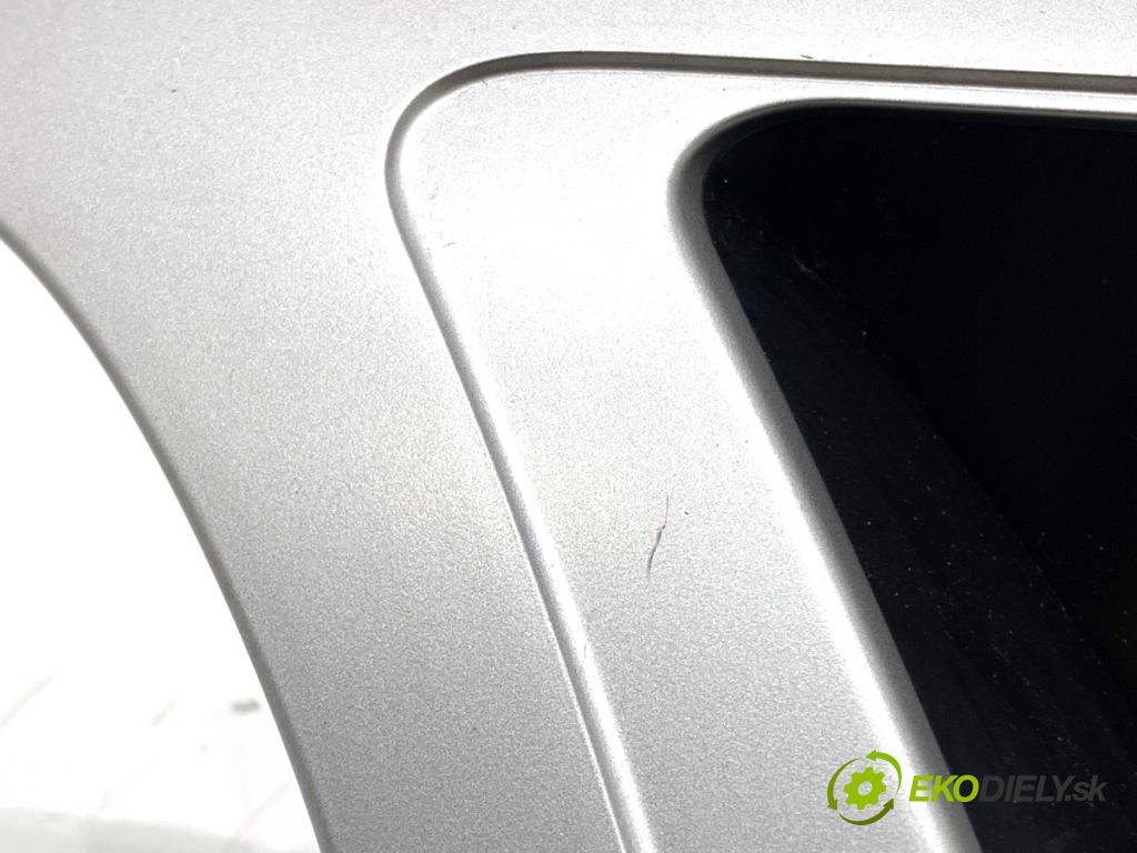 AUDI A4 B8 sedan 2009 105 kW 2.0 TDI 1968 lišty kryt 8K1857186D 8K0864261 (Lišta)