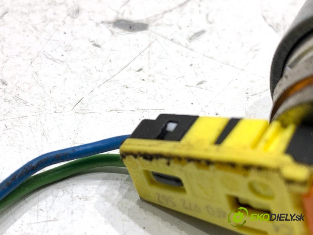 AUDI A4 B8 sedan 2009 105 kW 2.0 TDI 1968 Stropný pravy 8K0880742D