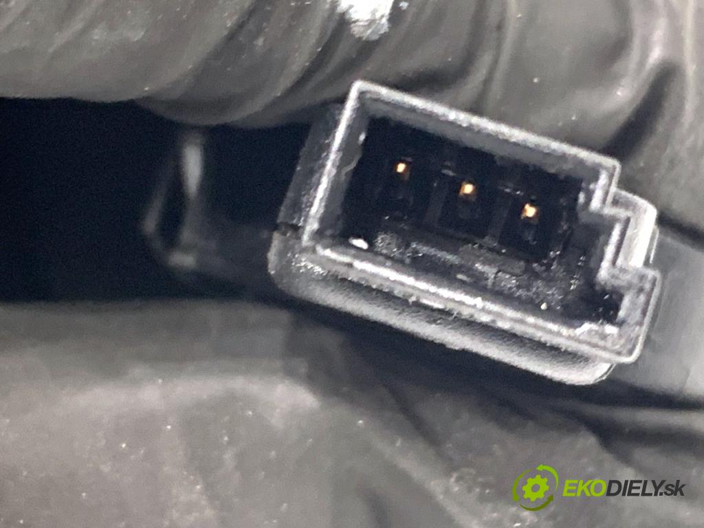 AUDI A4 B8 sedan 2009 105 kW 2.0 TDI 1968 Snímač dažďa 8K0955559 (Snímač dažďa)