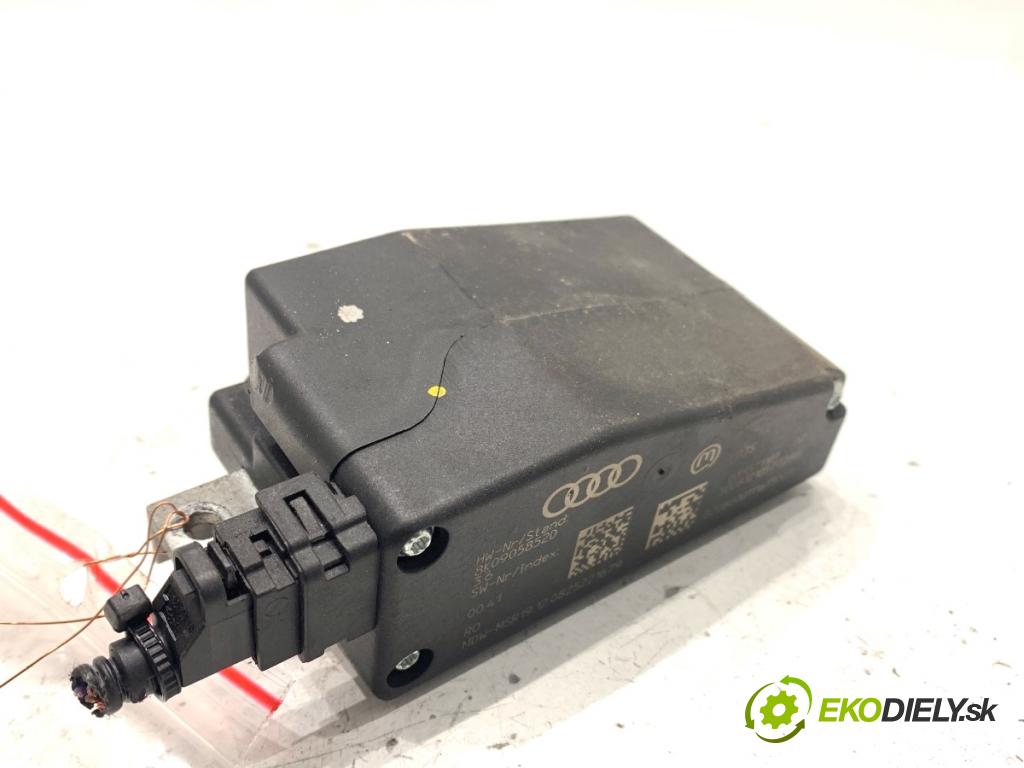 AUDI A4 B8 sedan 2009 105 kW 2.0 TDI 1968 blokáda volantu 8K0905852D (Riadenie ostatné)